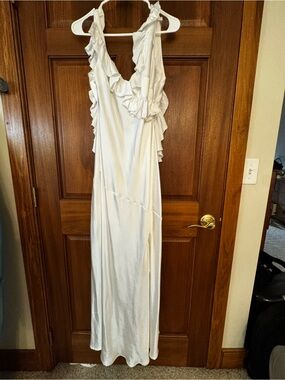 Alba Frill Trim Maxi /Here Comes The Sun White Ruffle-Trim Dress - AU 12 / US L